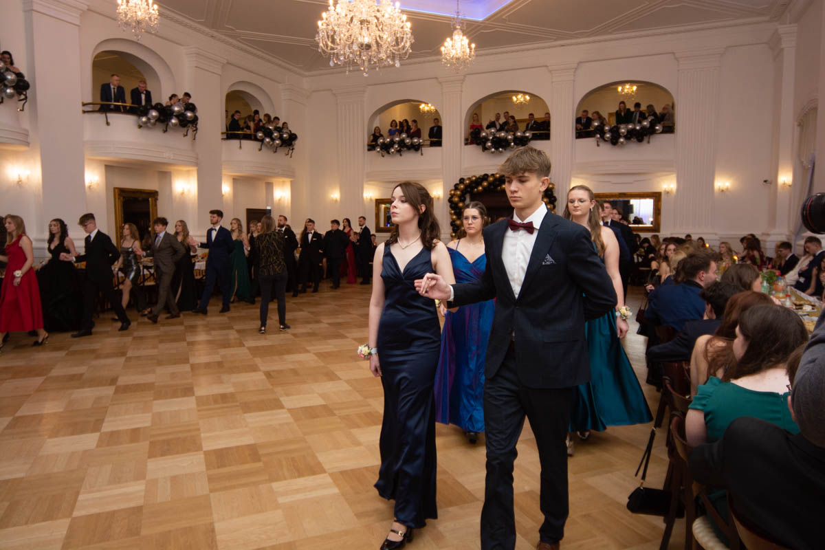 Studniówka uczniów "Mickiewicza" 52