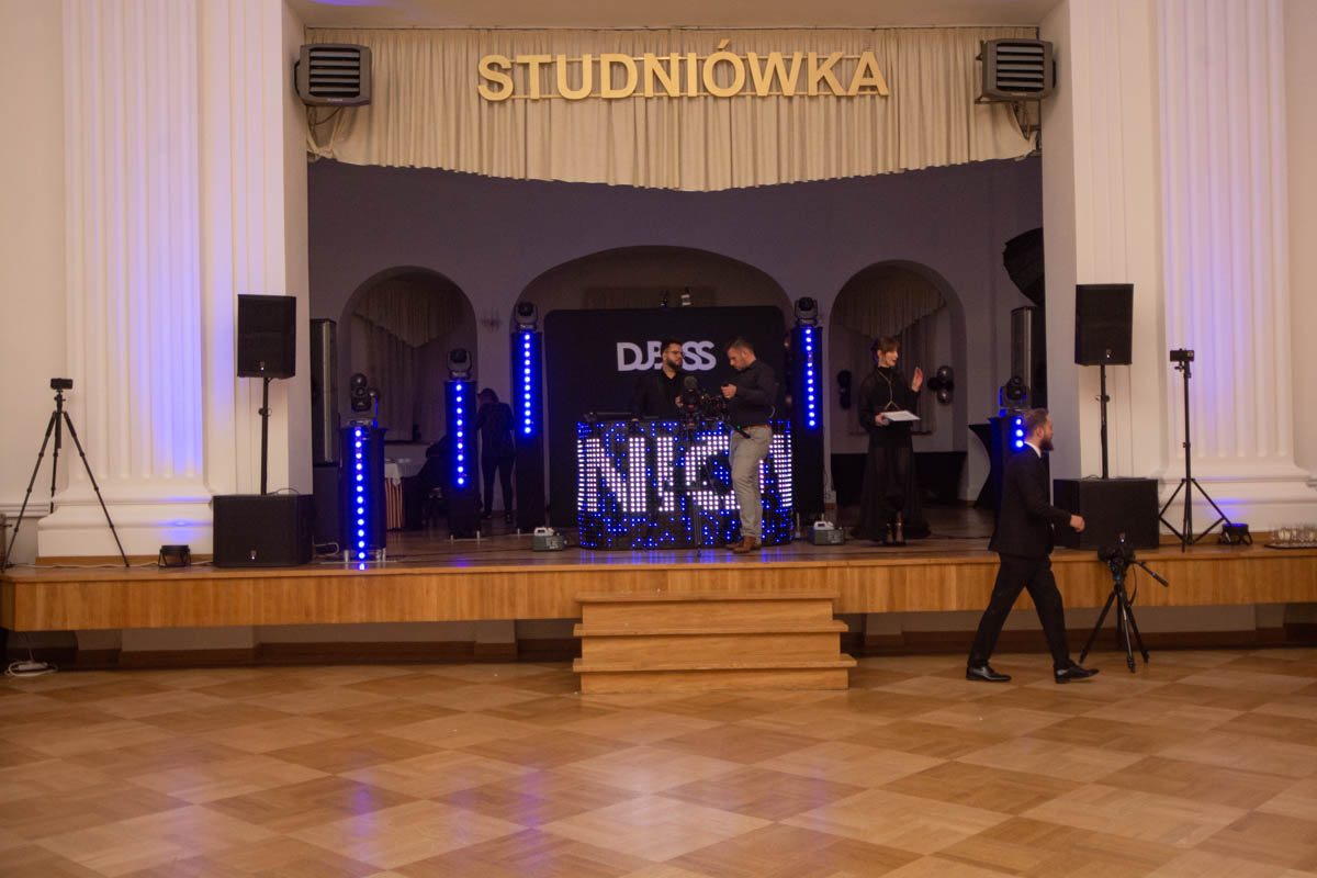 Studniówka uczniów "Mickiewicza" 59