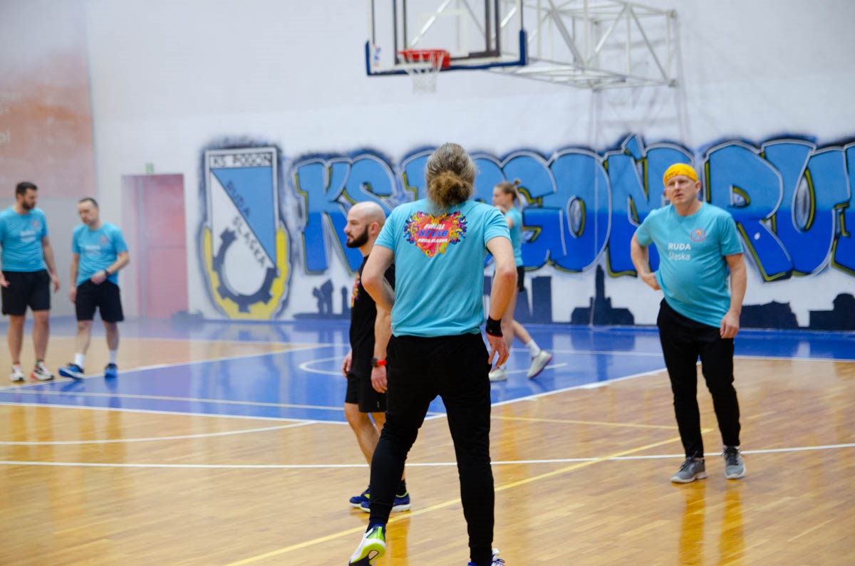 Mecz siatkówki pomiędzy sztabami WOŚP 2