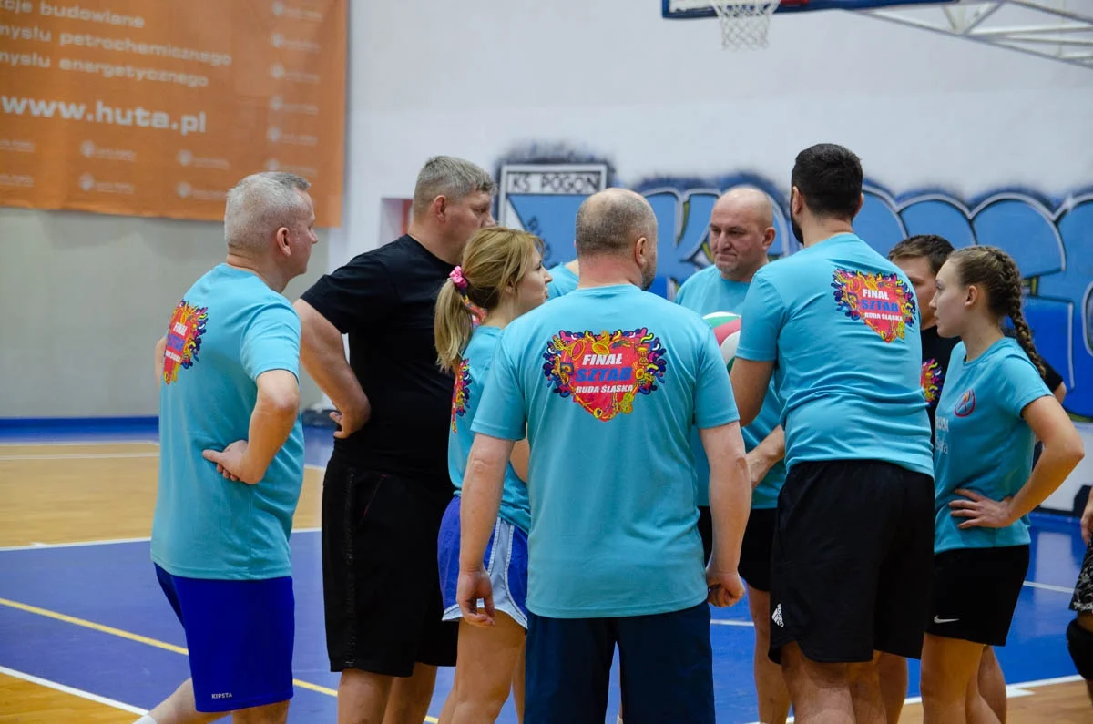 Mecz siatkówki pomiędzy sztabami WOŚP 14