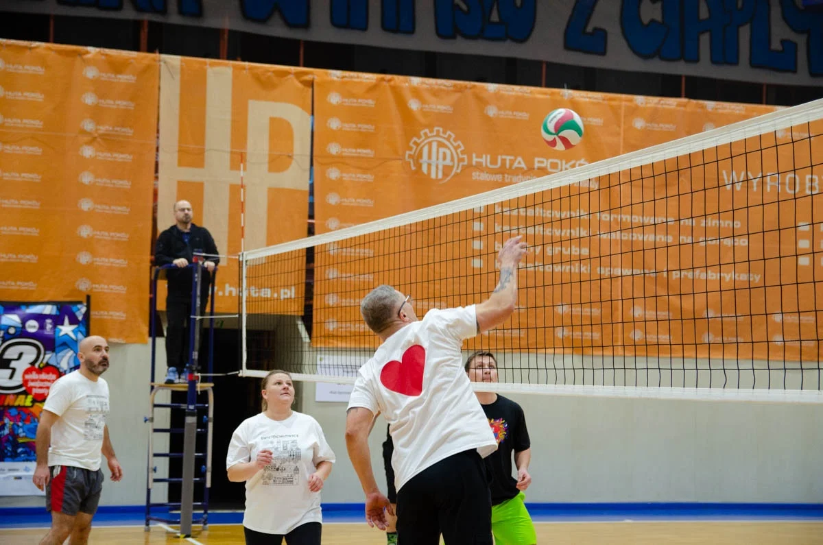 Mecz siatkówki pomiędzy sztabami WOŚP 16