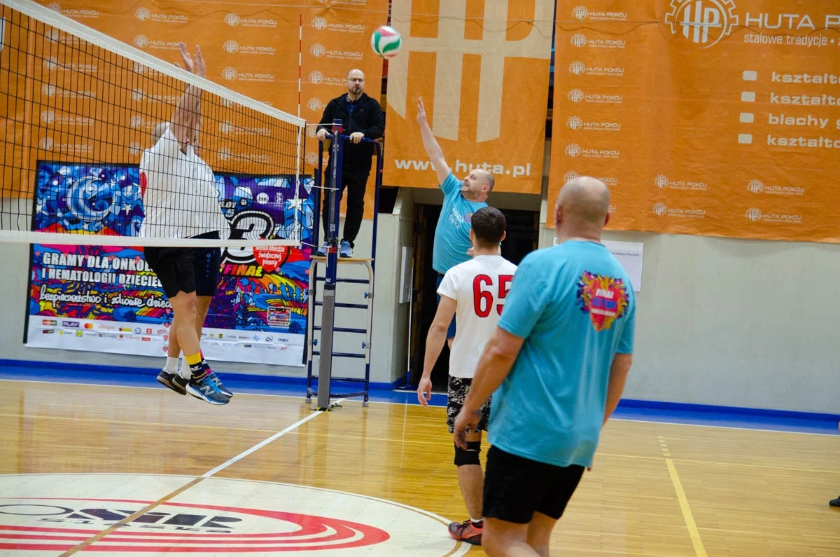 Mecz siatkówki pomiędzy sztabami WOŚP 18