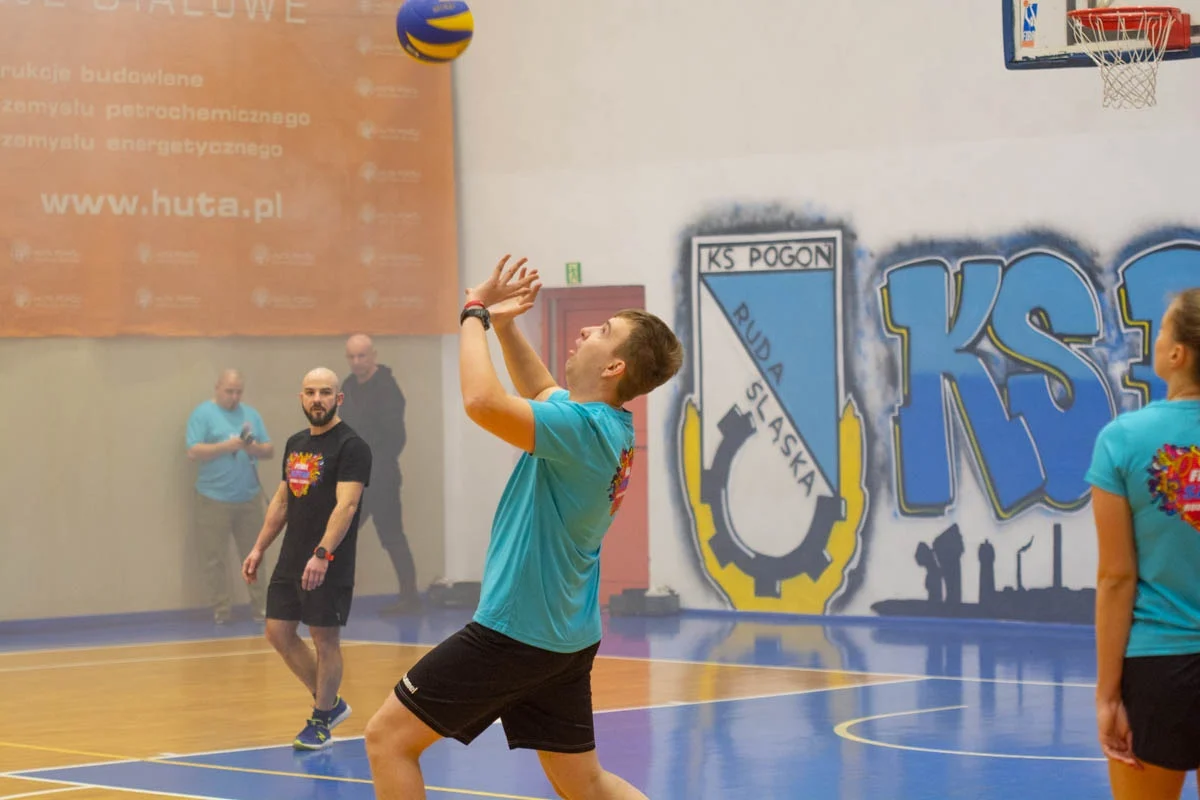 Mecz siatkówki pomiędzy sztabami WOŚP 20