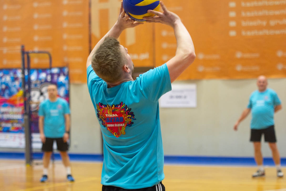 Mecz siatkówki pomiędzy sztabami WOŚP 23