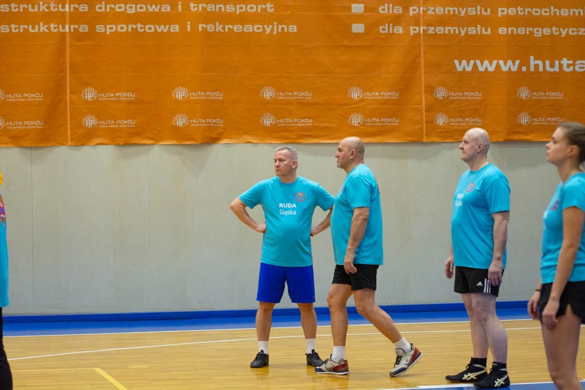 Mecz siatkówki pomiędzy sztabami WOŚP 31