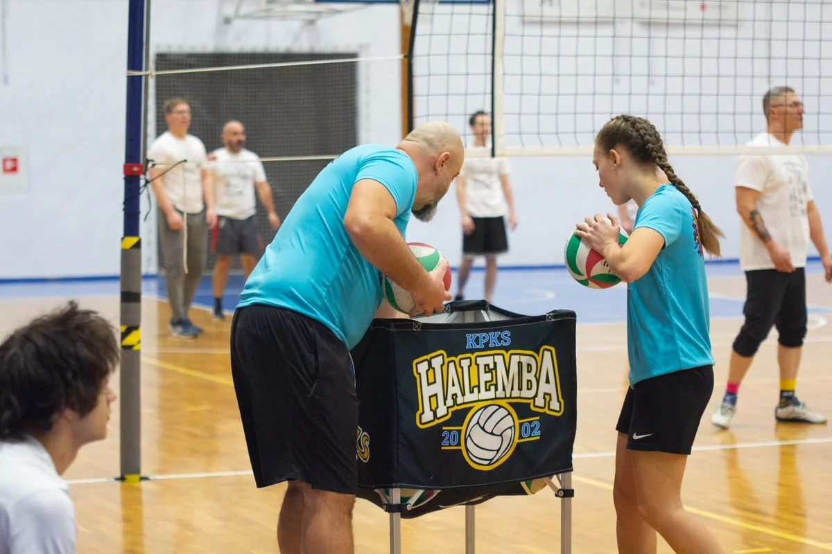 Mecz siatkówki pomiędzy sztabami WOŚP 34