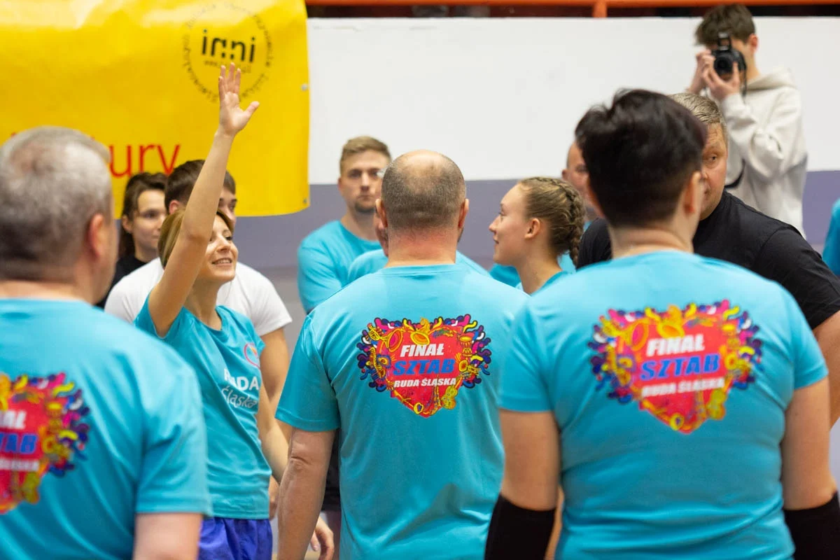 Mecz siatkówki pomiędzy sztabami WOŚP 38
