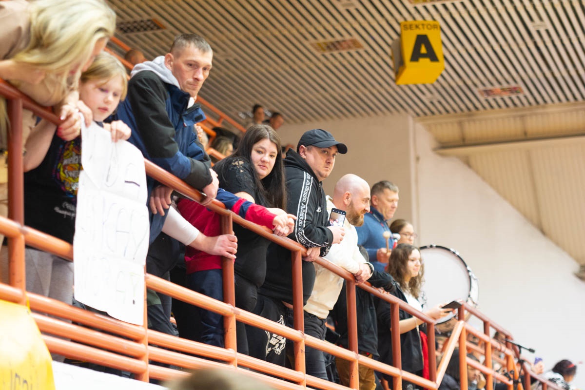 Mecz siatkówki pomiędzy sztabami WOŚP 39