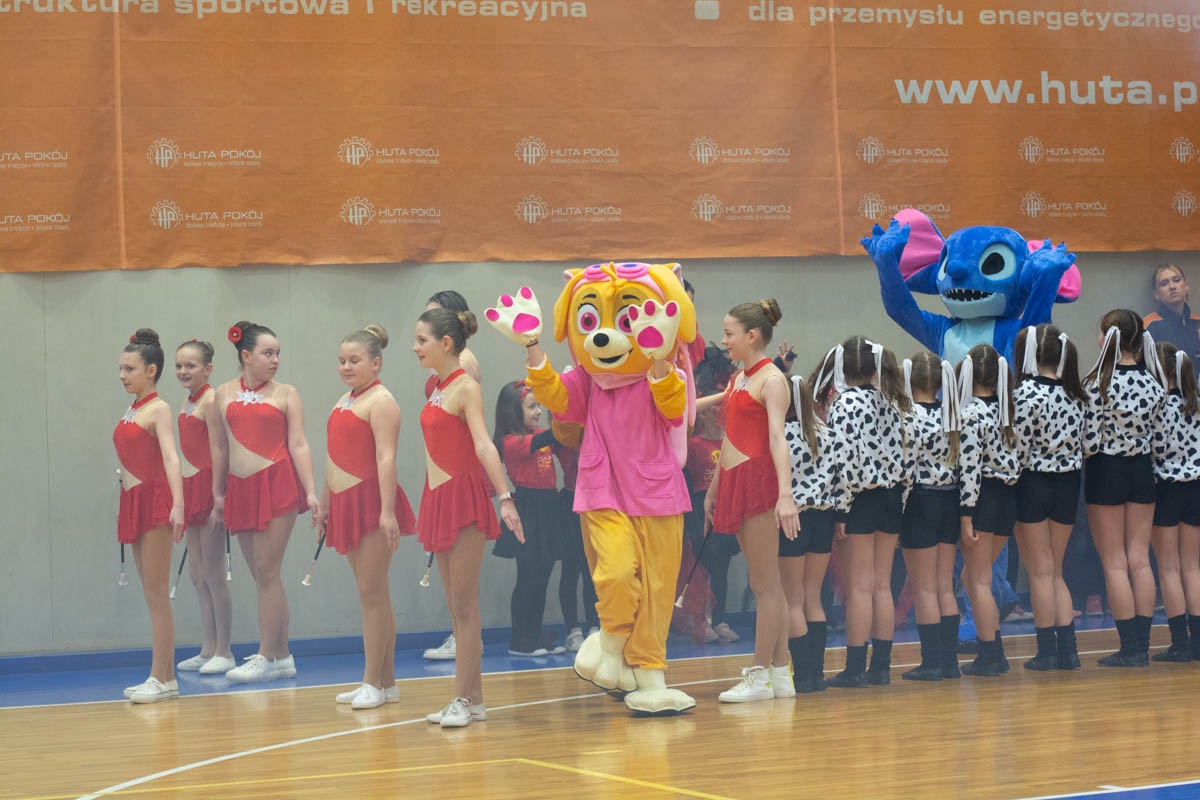 Mecz siatkówki pomiędzy sztabami WOŚP 47