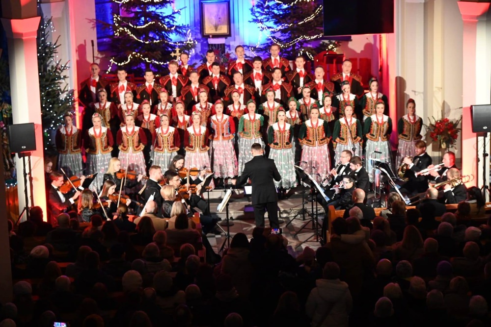 Kolędowanie z Zespołem Pieśni i Tańca „Śląsk” w Bielszowicach 7