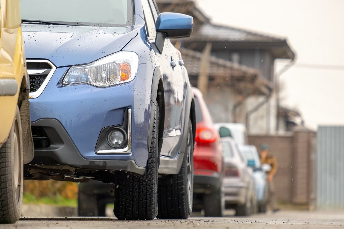 Czy warto zamienić opony letnie i zimowe na całoroczne?