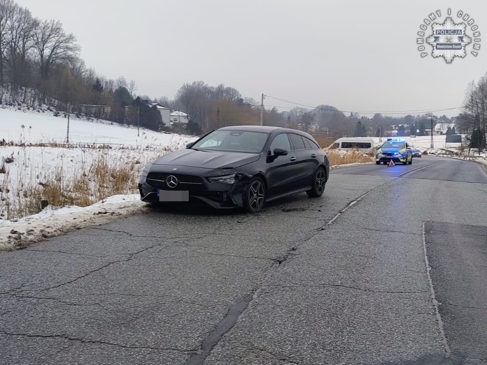 Kolizja w Marklowicach – mandat za niebezpieczne wyprzedzanie