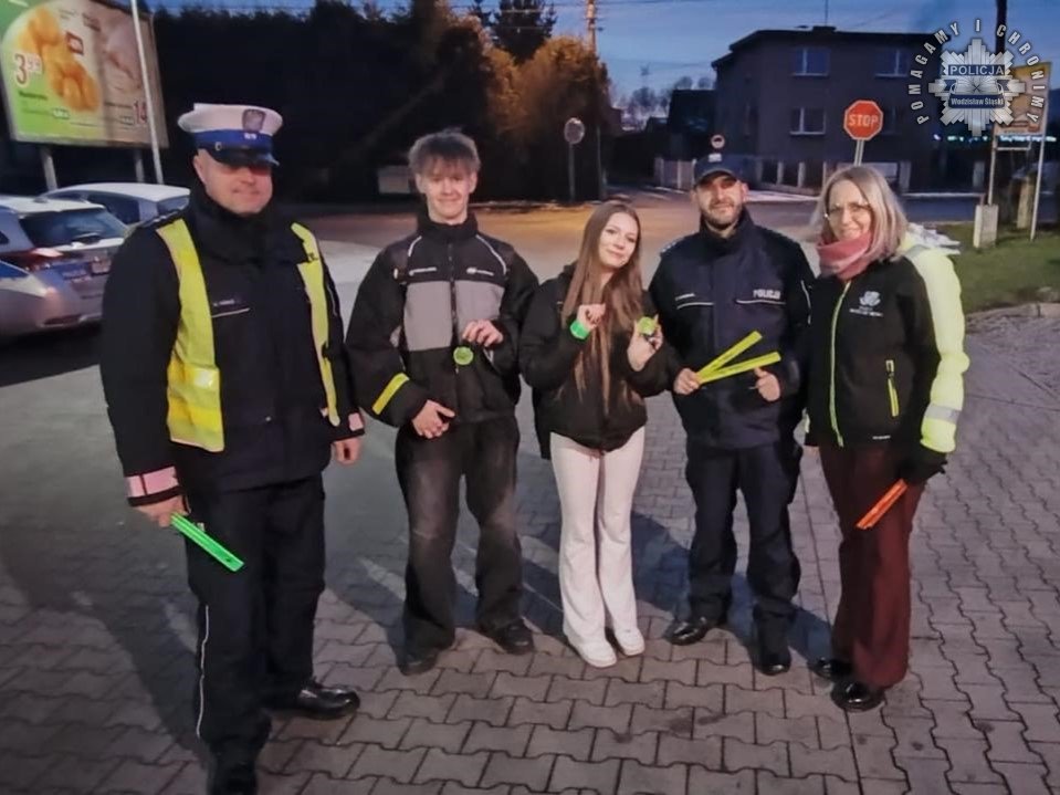 "Jak dobrze Cię widzieć" – Wodzisławscy mundurowi dbają o pieszych! 2