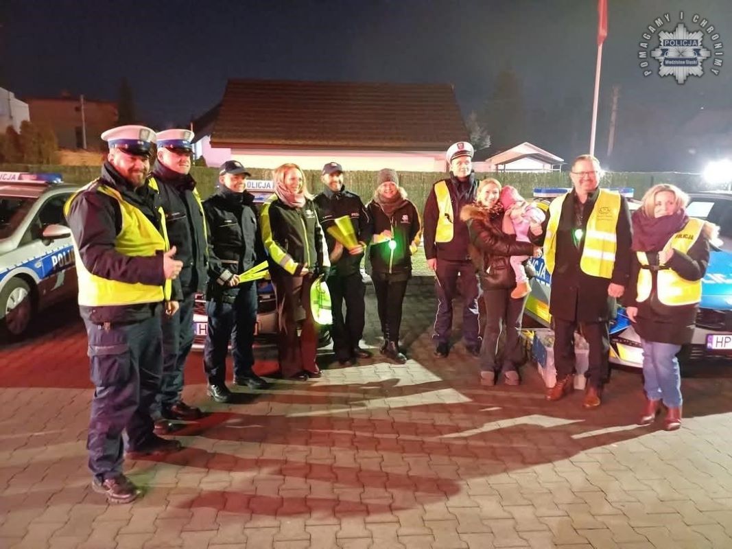 "Jak dobrze Cię widzieć" – Wodzisławscy mundurowi dbają o pieszych! 8