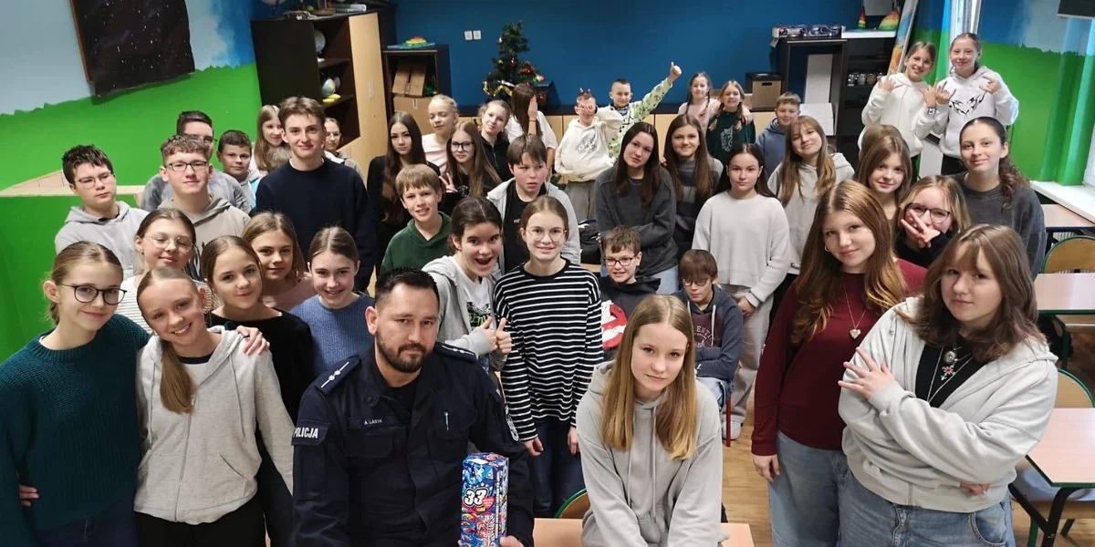 Bezpieczne zbiórki WOŚP – policjanci spotykają się z młodzieżą