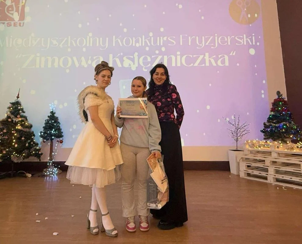 Mistrzynie w fryzjerskiej sztuce – sukcesy uczennic ZSOiZ