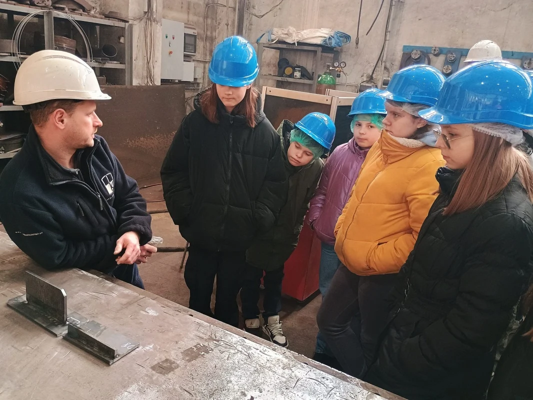 Akademia Przedsiębiorczości – młodzież poznaje świat biznesu i technologii 11