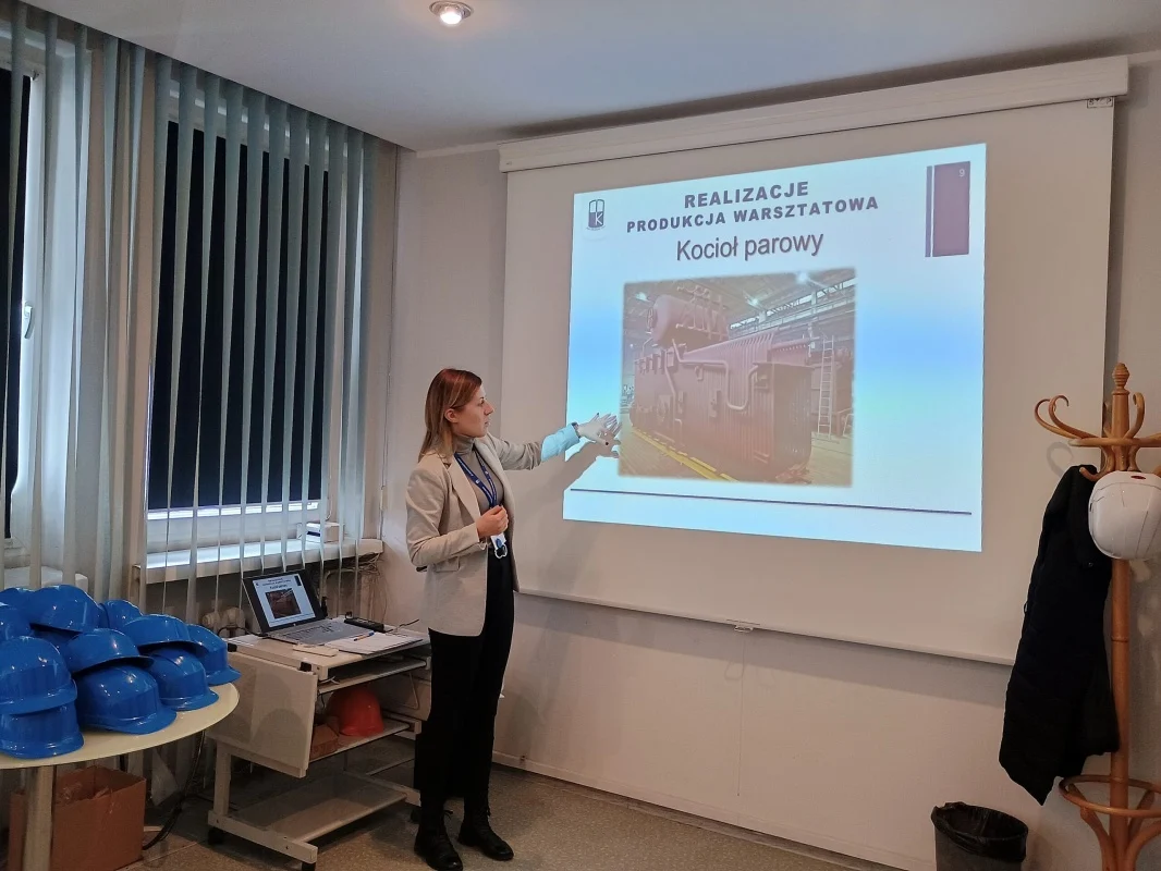 Akademia Przedsiębiorczości – młodzież poznaje świat biznesu i technologii 13