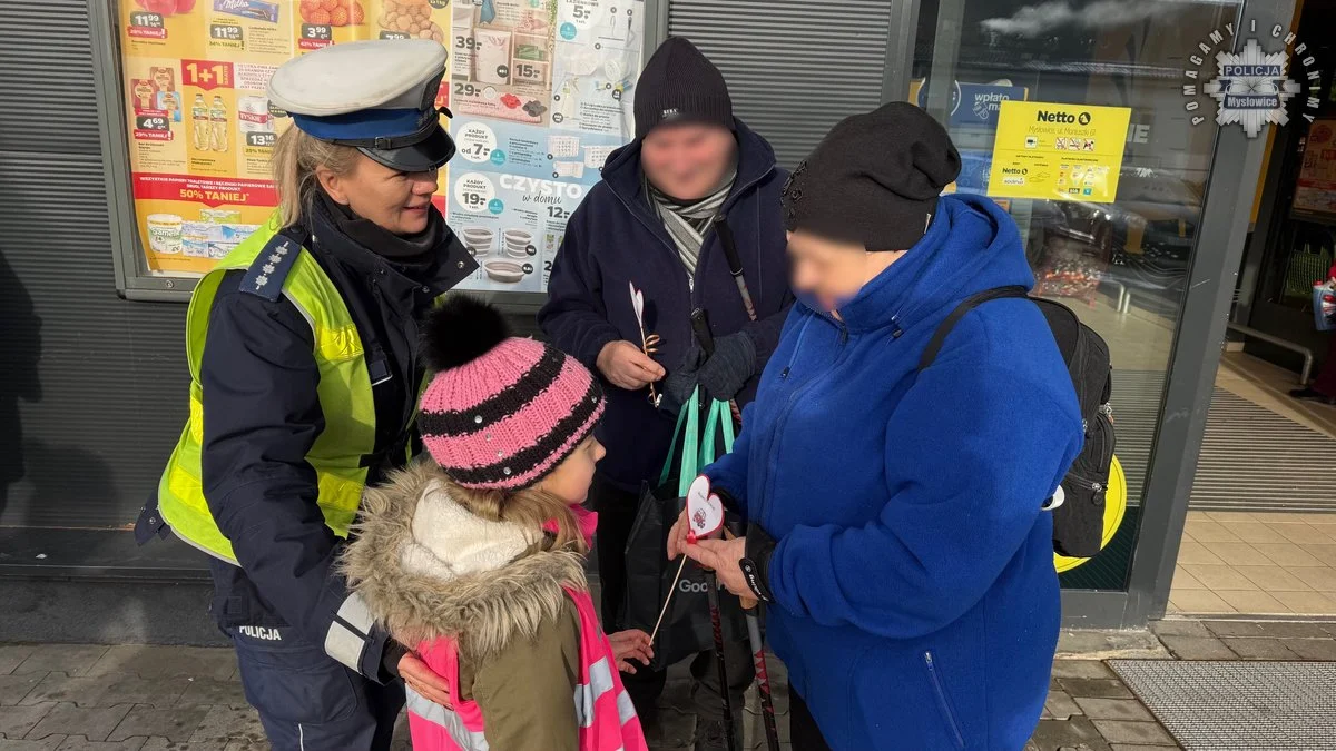 Dzień Babci i Dziadka z sercem: akcja profilaktyczna mysłowickiej drogówki 9
