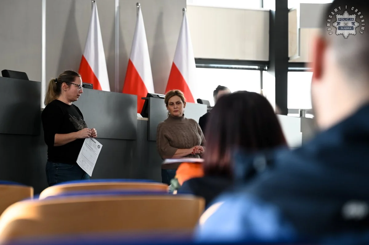 Śląska Policja powiększa swoje szeregi: 204 nowych funkcjonariuszy gotowych do służby