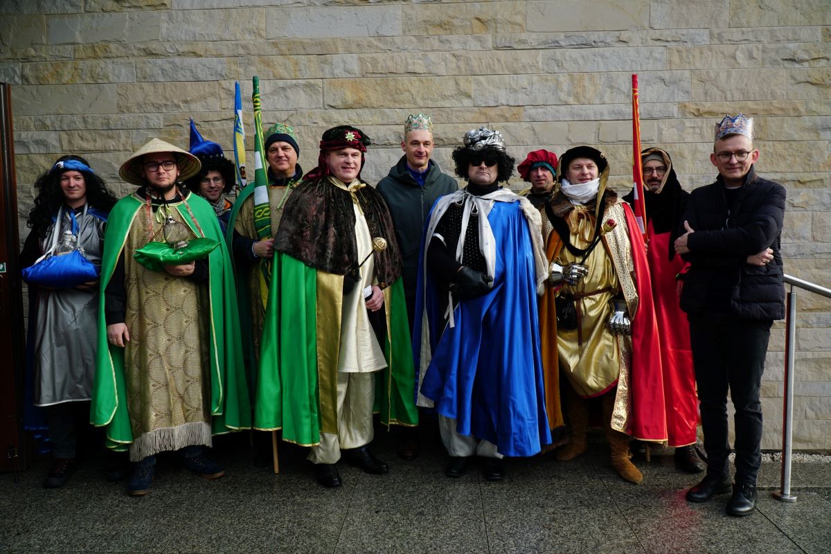 Tychy witały króli – Orszak Trzech Króli zgromadził ponad 7 tysięcy mieszkańców