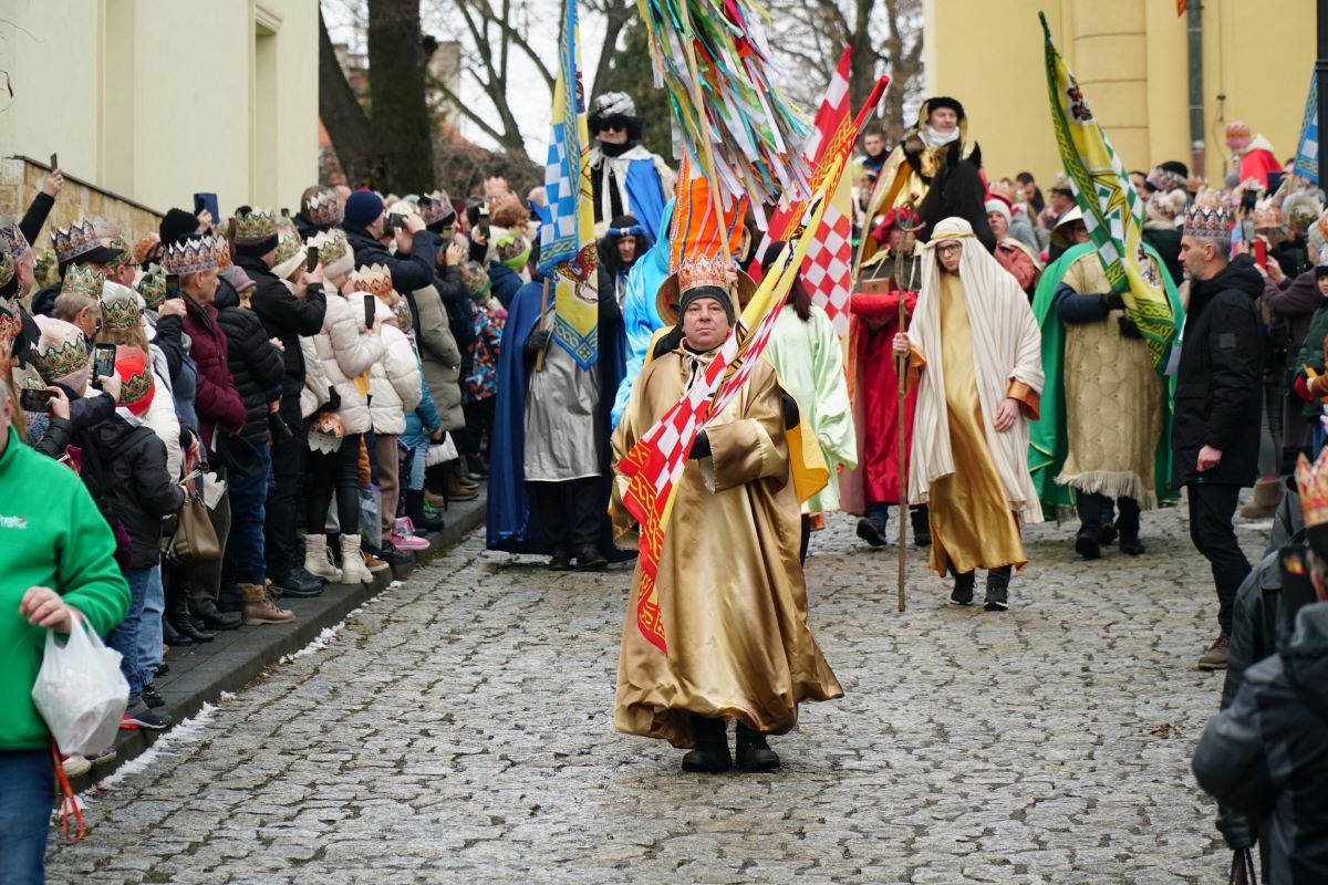 Tychy witały króli – Orszak Trzech Króli zgromadził ponad 7 tysięcy mieszkańców