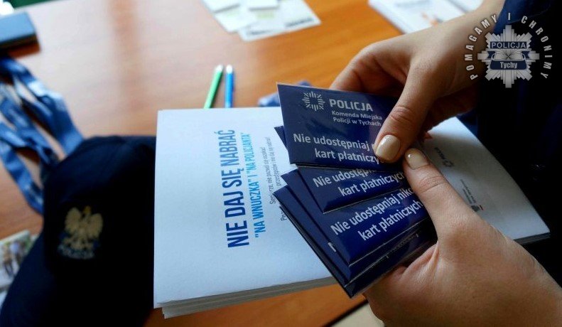 Seniorzy w Tychach chronieni przed oszustami – kampania #ZnamTeNumery