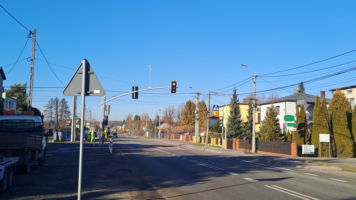 Nowa sygnalizacja świetlna na ulicy Mikołowskiej w Orzeszu działa!