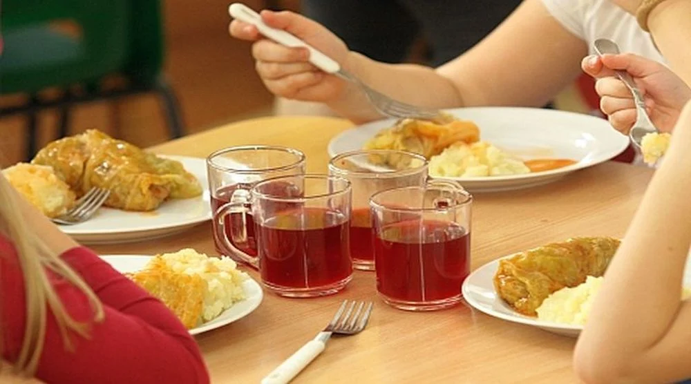 Wsparcie dla dzieci w Piekarach Śląskich – dożywianie w świetlicach i ochronkach