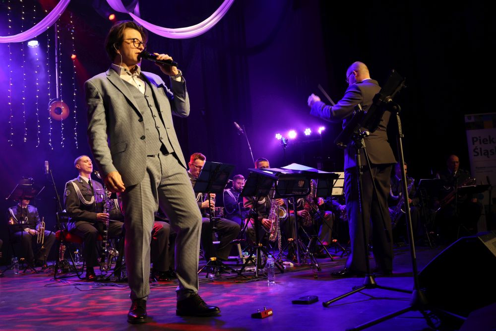 Noworoczna tradycja w Piekarach Śląskich: koncert pełen muzyki i emocji 14