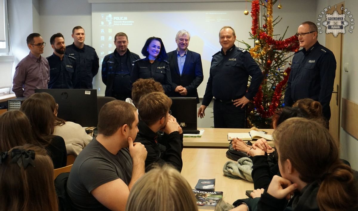 Warsztaty tłumaczeniowe w Rybniku – filologia na służbie w Policji