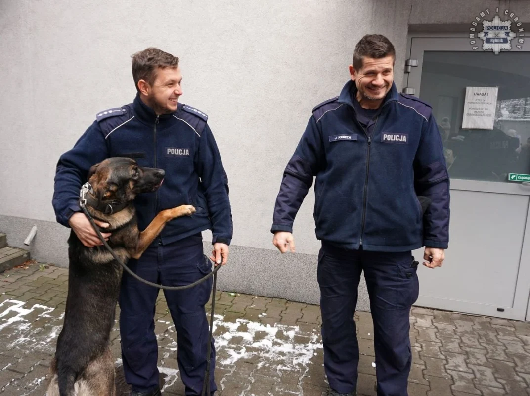 Wizyta uczniów w rybnickiej komendzie: nauka bezpieczeństwa w praktyce 2