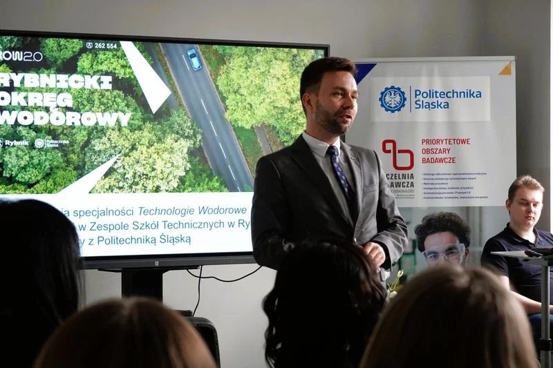 Rybnicki Tygl stawia na technologie wodorowe – nowa specjalność dla uczniów