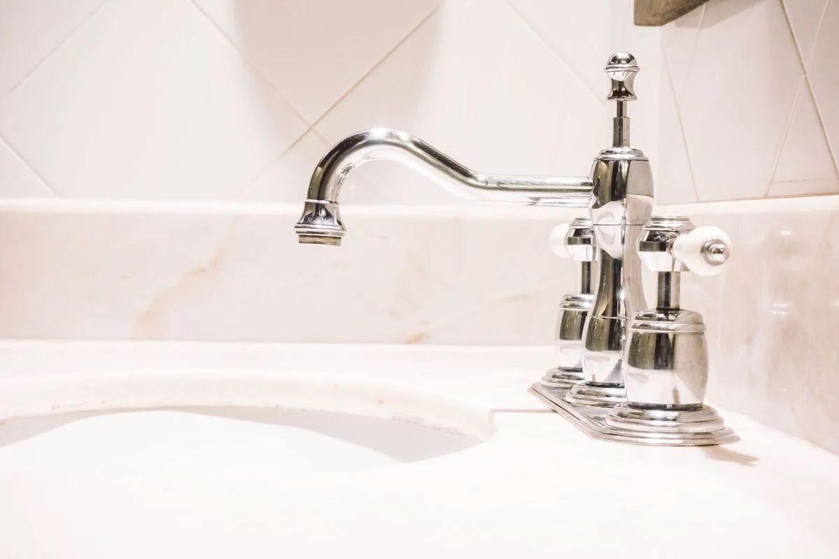 Utrudnienia w dostawie wody w Rybniku: sprawdź, gdzie będzie brakować wody