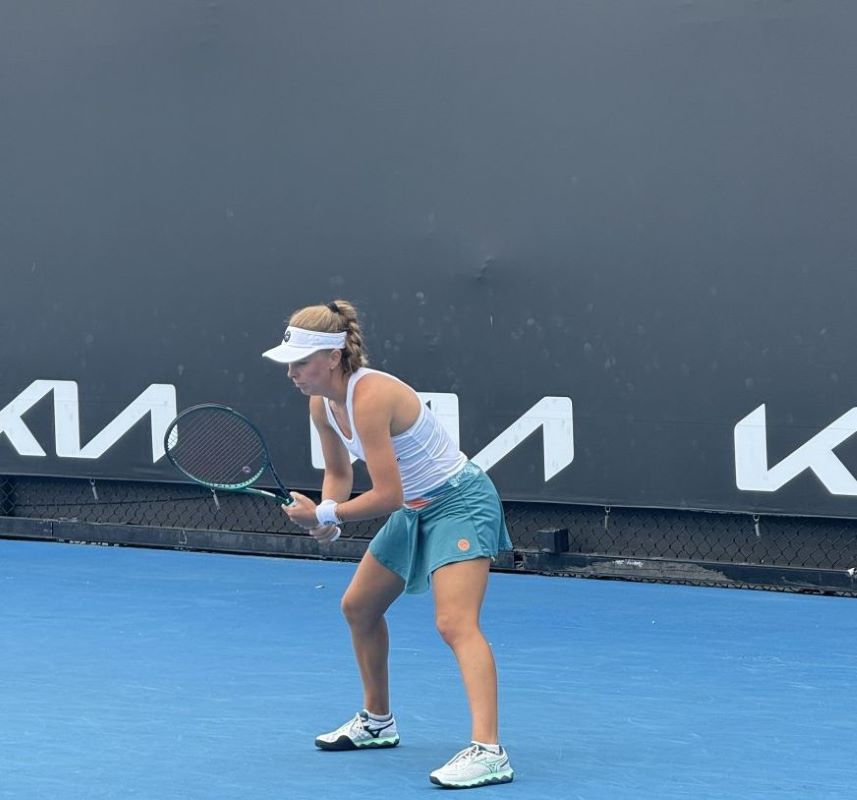Magdalena Fręch odpadła z Australian Open po walce z Andriejewą