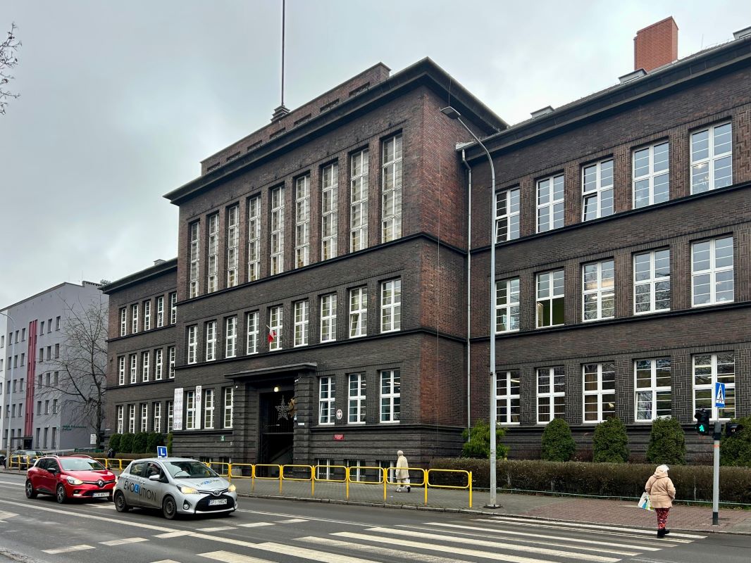 Sekrety I Liceum Ogólnokształcącego im. Jana Smolenia: wycieczka z historią