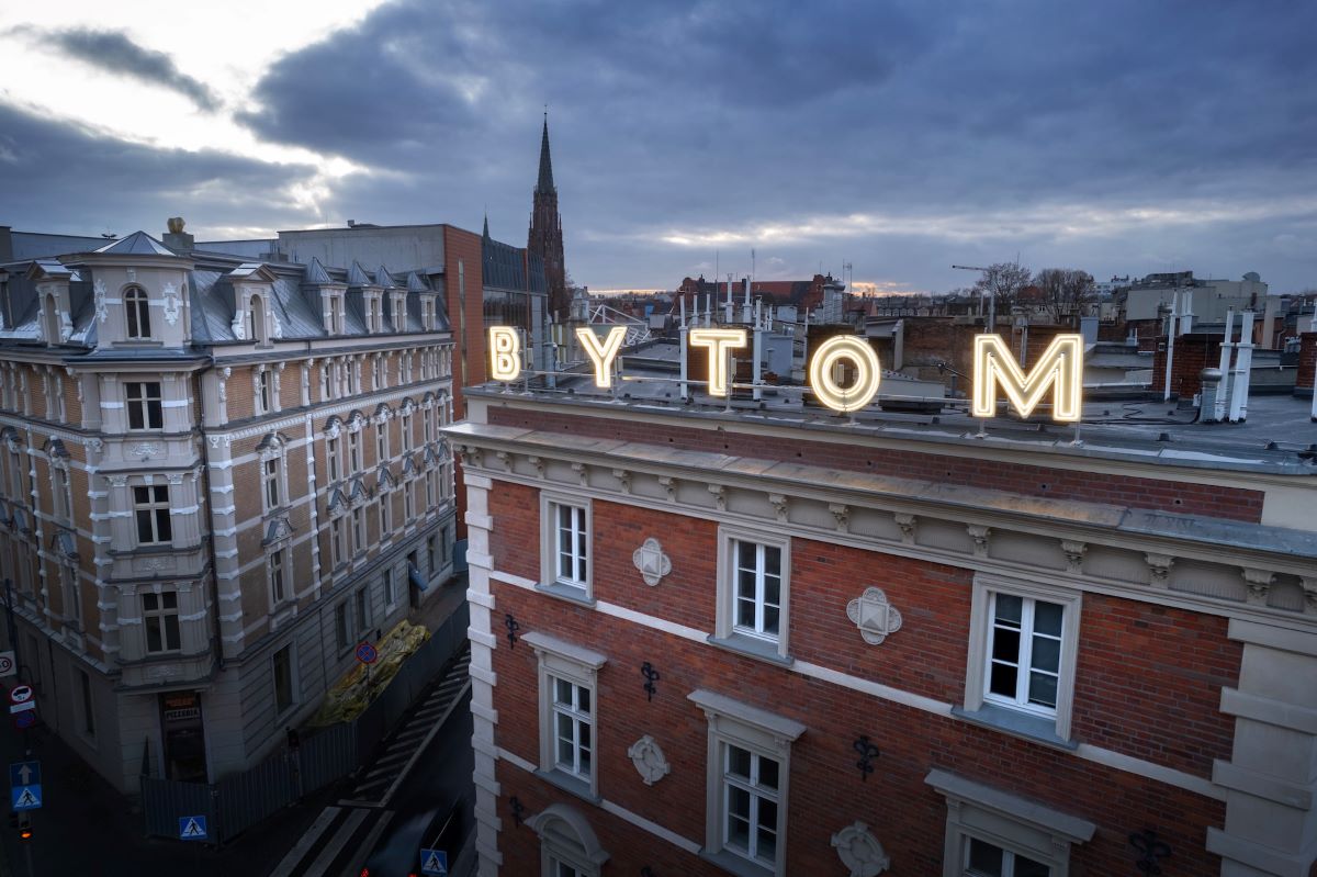 Andrzej Tokarski o tajemnicach bytomskiego neonu – historia, która ożyła