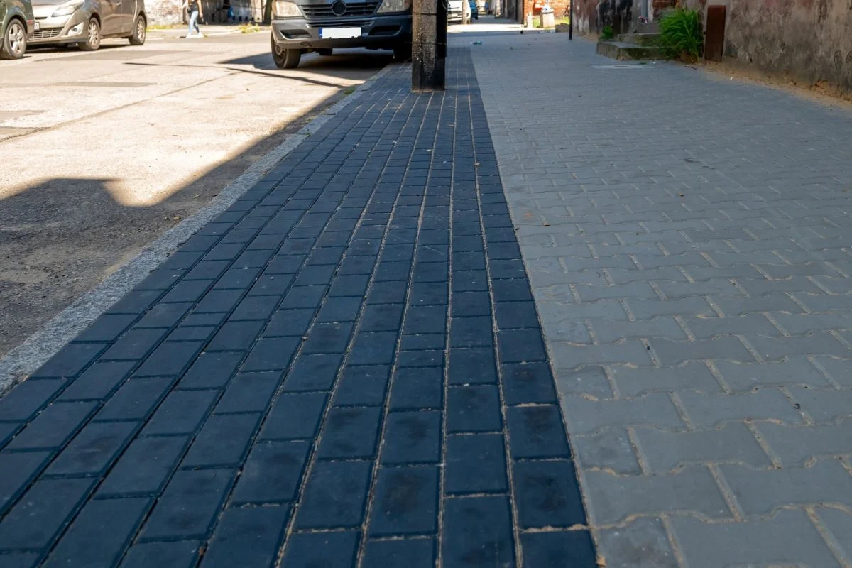 Nowe chodniki w Rozbarku i Śródmieściu! Miasto inwestuje w infrastrukturę