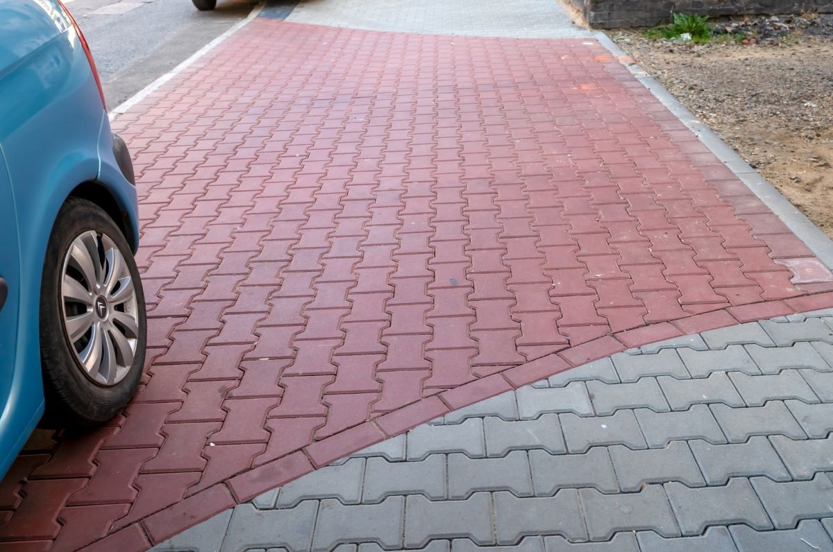 Nowe chodniki w Rozbarku i Śródmieściu! Miasto inwestuje w infrastrukturę