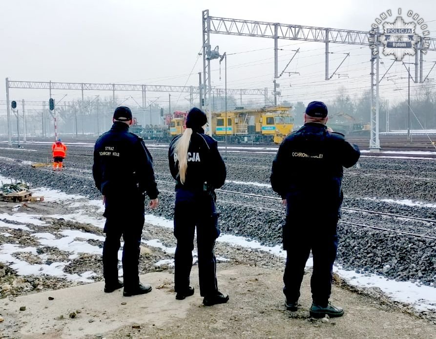 Działania policji w Bytomiu: zwiększona kontrola na obszarach kolejowych