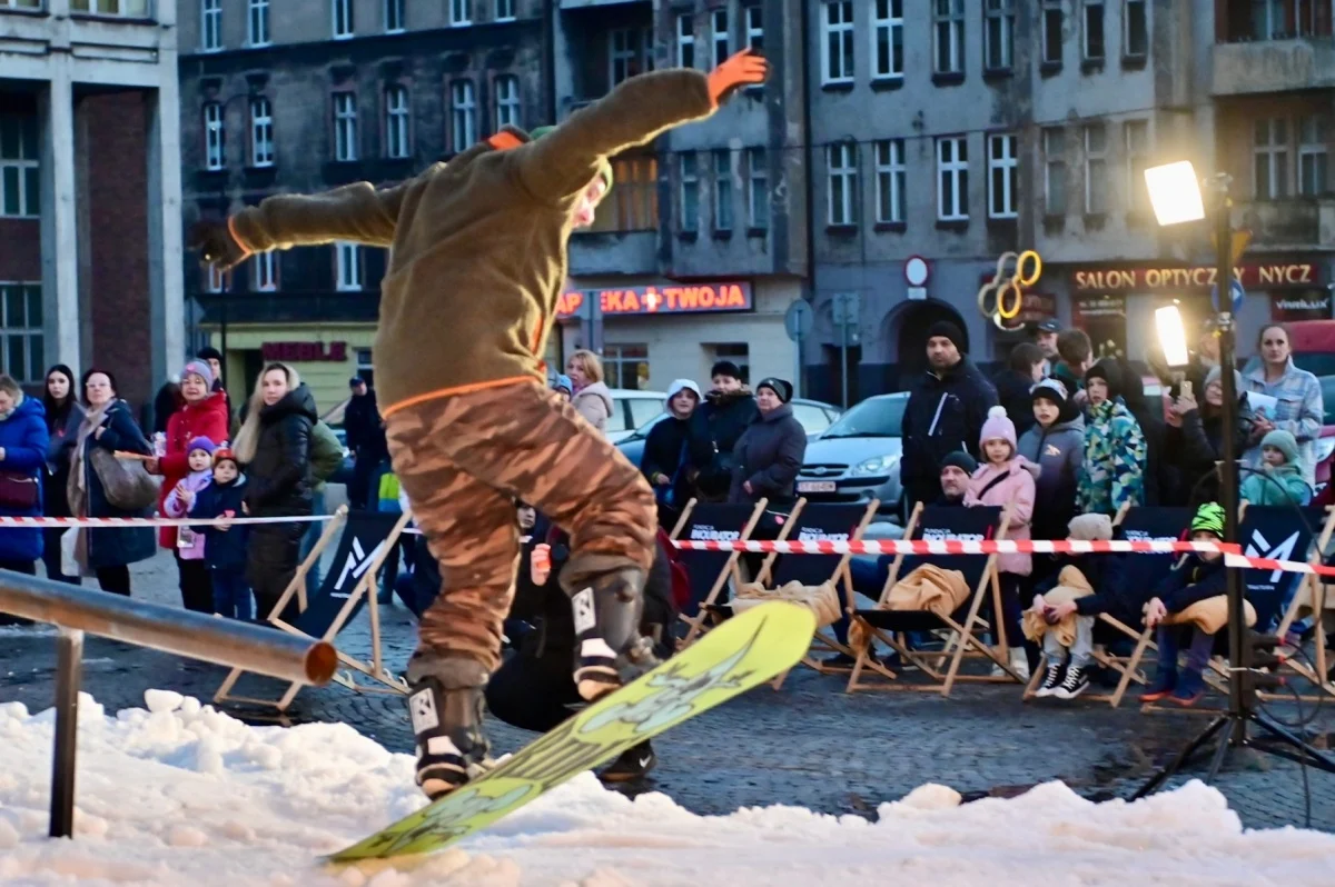 WOŚP w Bytomiu: pokazy, licytacje i rekordowa zbiórka na rzecz dzieci!