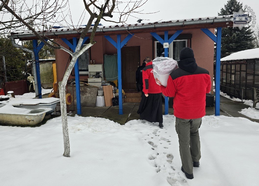 Policjanci z Caritasem wspierają bezdomnych