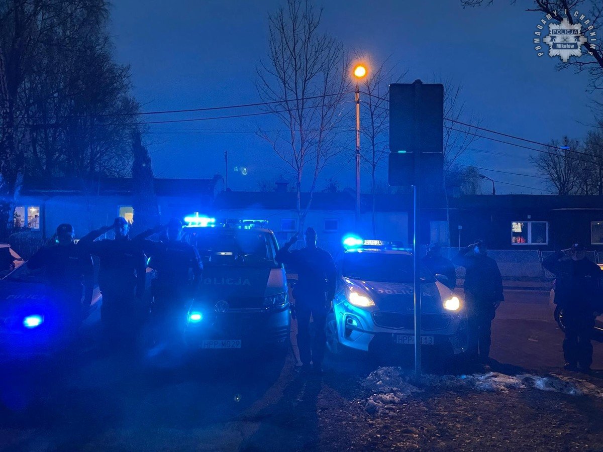 Policjanci w Mikołowie oddali hołd tragicznie zmarłemu ratownikowi medycznemu