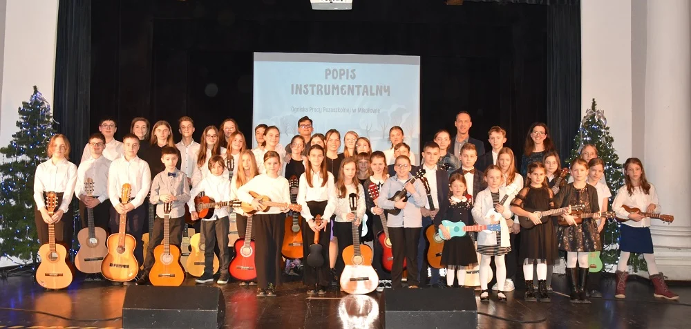 Popisy Instrumentalne OPP w Mikołowie – świąteczna muzyka w MDK [FOTO]
