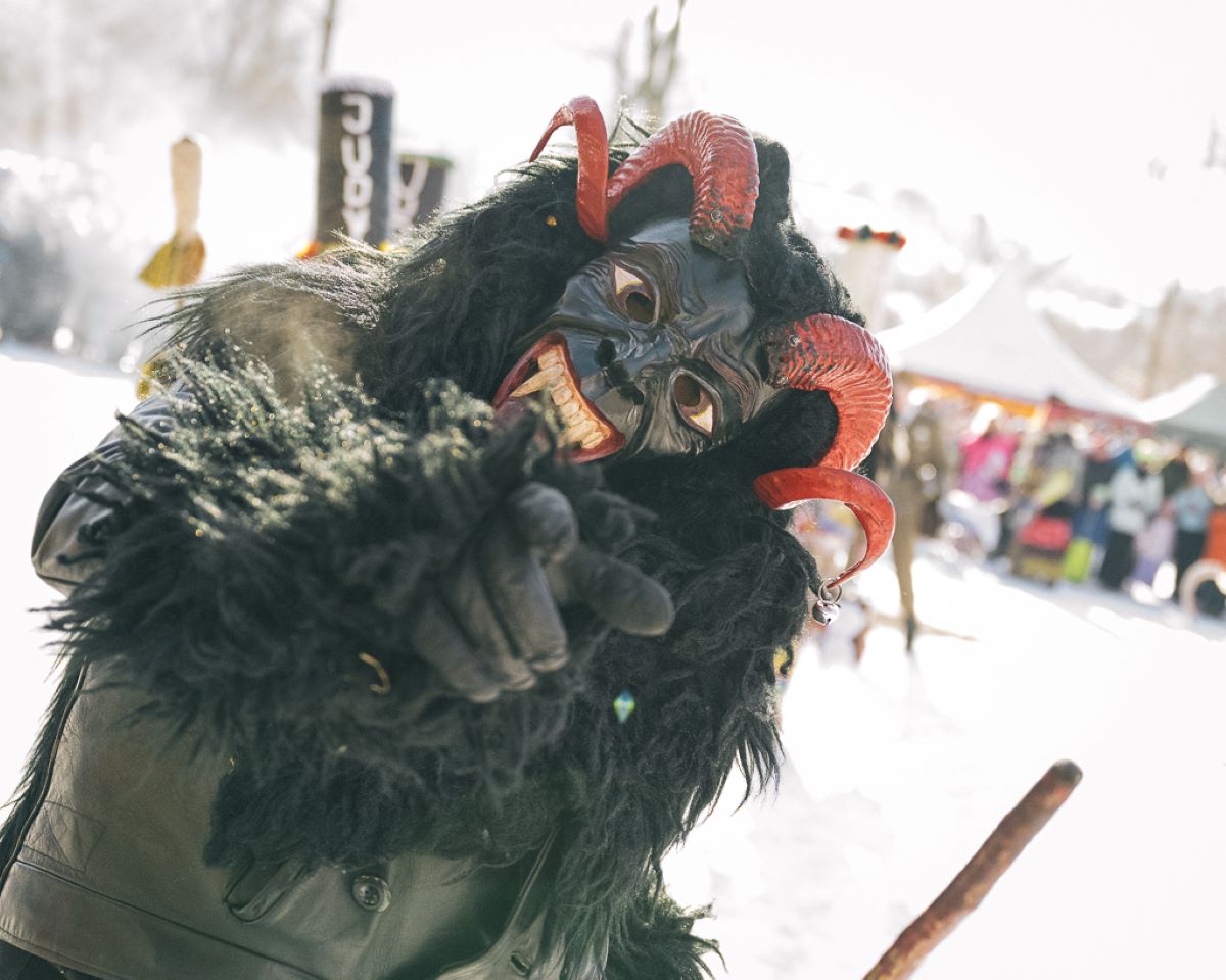 Kolędnicy z Żywiecczyzny w Katowicach: powitaj Nowy Rok z tradycją