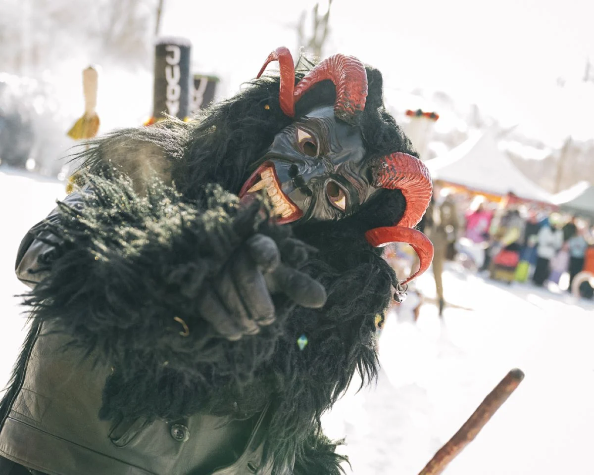 Kolędnicy z Żywiecczyzny w Katowicach: powitaj Nowy Rok z tradycją