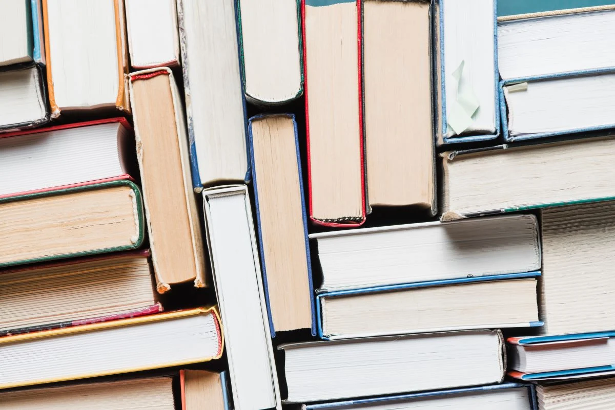 Literacka podróż z Damianem Łukowiakiem – spotkanie autorskie w Katowicach