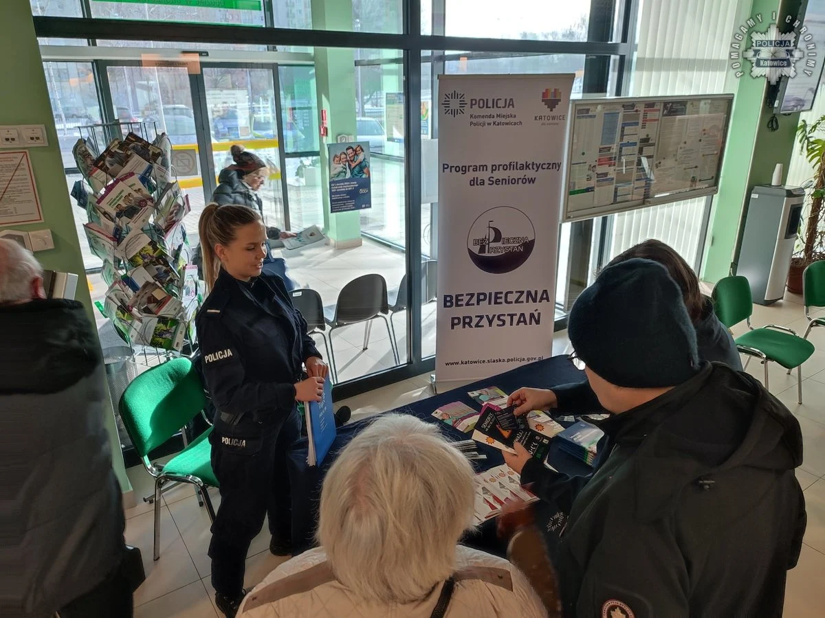 Policjanci zapraszają seniorów na Dzień Babci i Dziadka w Katowicach