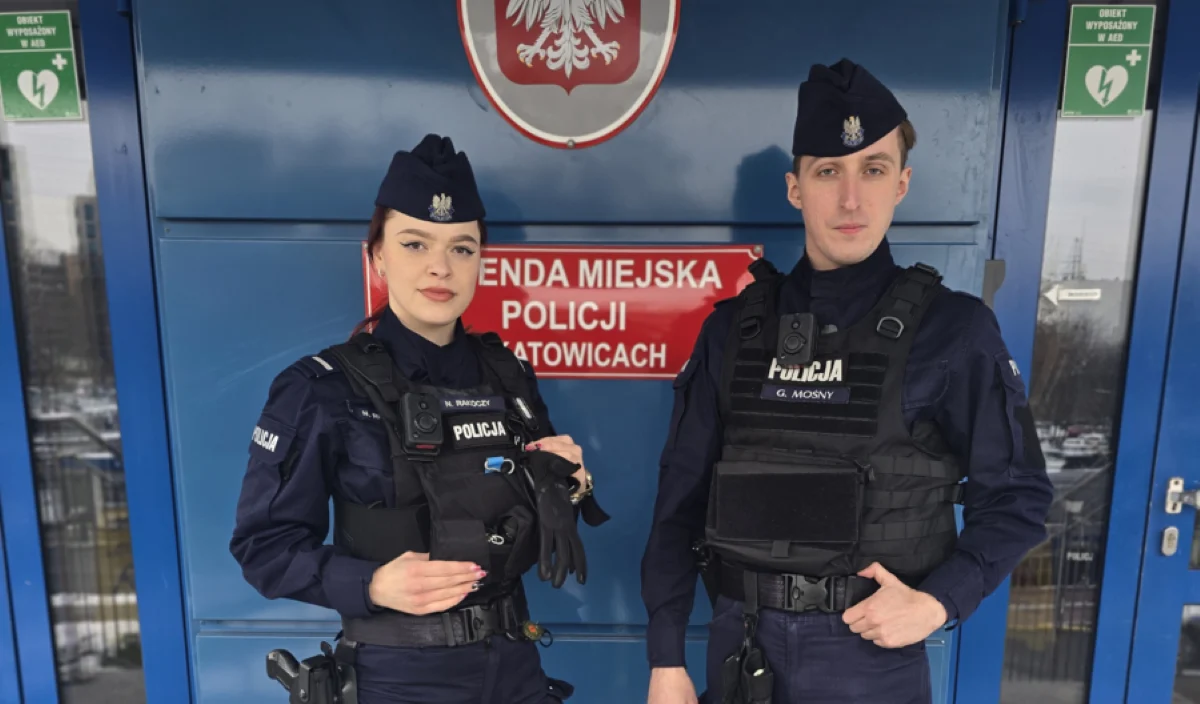 Policjanci z Komisariatu I w Katowicach uratowali mieszkańców z pożaru