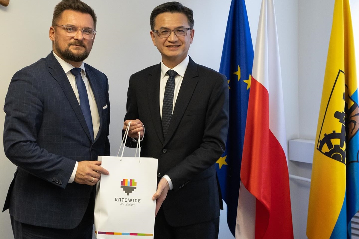 Katowice umacniają międzynarodowe relacje. Spotkanie i ceremonia odznaczenia